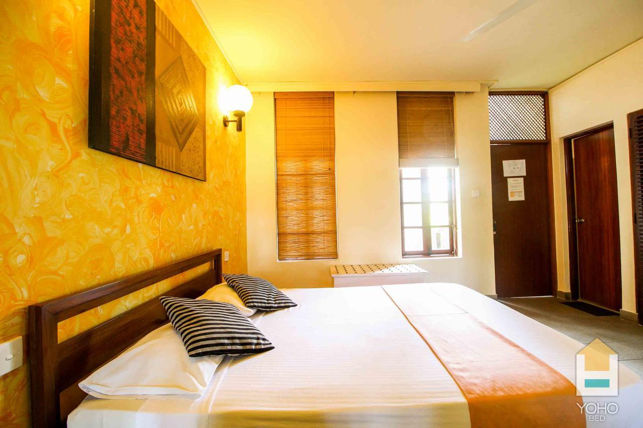 Yoho Rivi Ras Hotel Dehiwala-Mount Lavinia Exterior foto